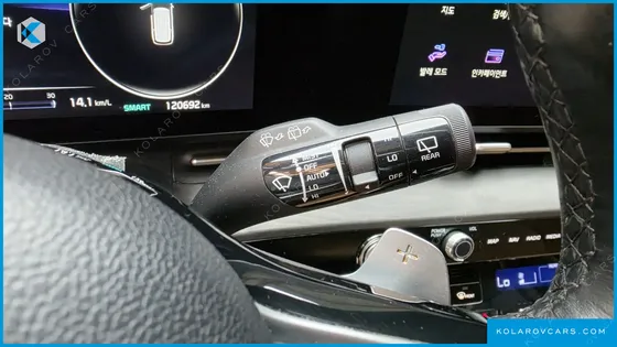 KIA CARNIVAL DIESEL 9-SEATER SIGNATURE