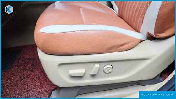 KIA CARNIVAL GASOLINE 9-SEATER HI-LIMOUSINE