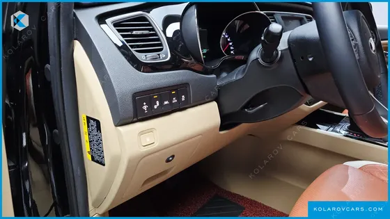 KIA CARNIVAL GASOLINE 9-SEATER HI-LIMOUSINE
