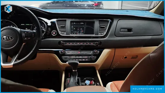 KIA CARNIVAL GASOLINE 9-SEATER HI-LIMOUSINE