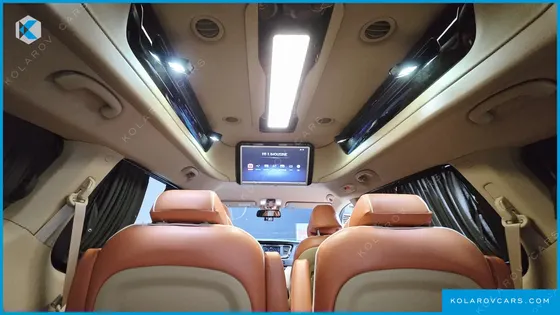KIA CARNIVAL GASOLINE 9-SEATER HI-LIMOUSINE