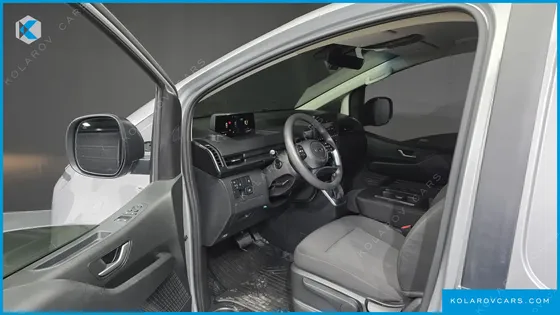 HYUNDAI STARIA CARGO 3-SEATER