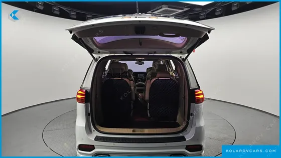 KIA CARNIVAL 9-SEATER NOBLESSE SPECIAL