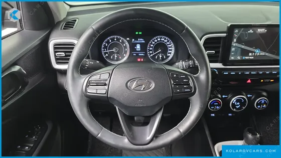 HYUNDAI VENUE 1.6 FLUX