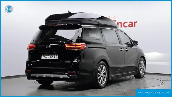 KIA CARNIVAL 9-SEATER HI-LIMOUSINE