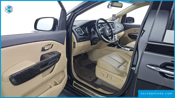 KIA CARNIVAL 9-SEATER HI-LIMOUSINE