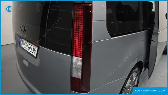 HYUNDAI STARIA TOURER 9-SEATER