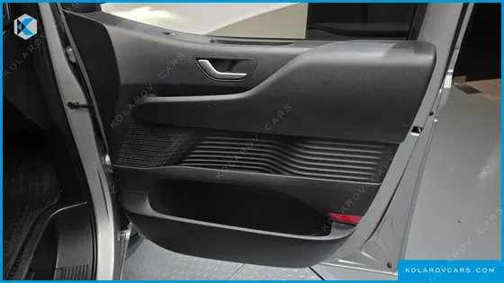 HYUNDAI STARIA TOURER 9-SEATER