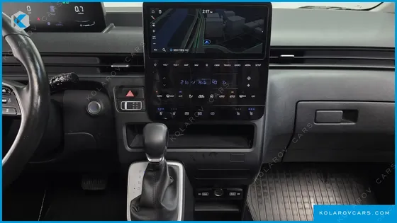 HYUNDAI STARIA TOURER 9-SEATER
