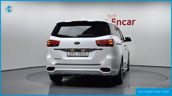 KIA CARNIVAL 9-SEATER NOBLESSE SPECIAL
