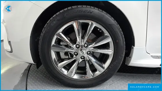 KIA CARNIVAL 9-SEATER NOBLESSE SPECIAL