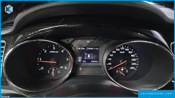 KIA CARNIVAL 9-SEATER NOBLESSE SPECIAL