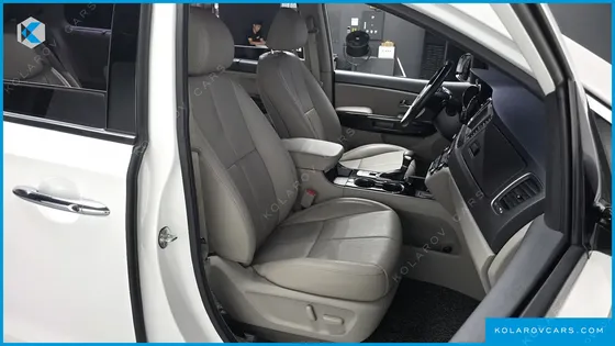 KIA CARNIVAL 9-SEATER NOBLESSE SPECIAL
