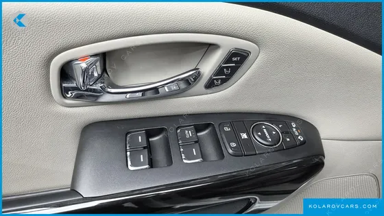 KIA CARNIVAL 9-SEATER NOBLESSE SPECIAL