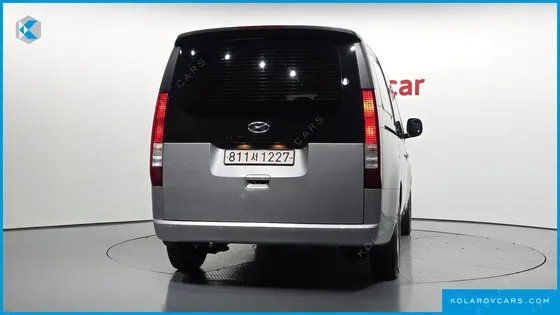 HYUNDAI STARIA CARGO 5-SEATER