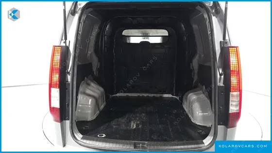 HYUNDAI STARIA CARGO 5-SEATER