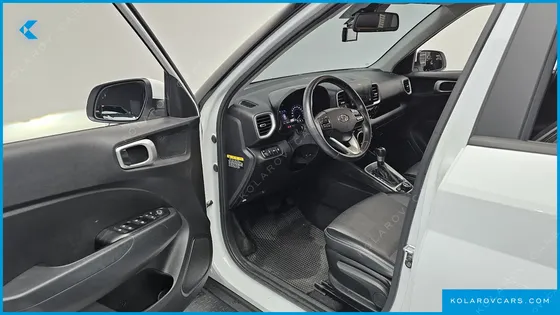 HYUNDAI VENUE 1.6 MODERN