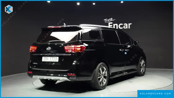 KIA CARNIVAL 9-SEATER NOBLESSE SPECIAL