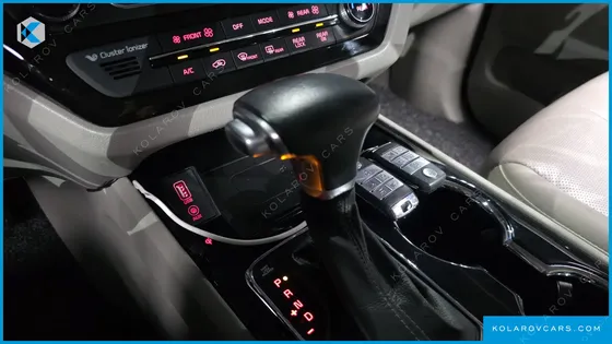 KIA CARNIVAL 9-SEATER NOBLESSE SPECIAL