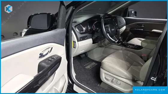KIA CARNIVAL 9-SEATER NOBLESSE SPECIAL