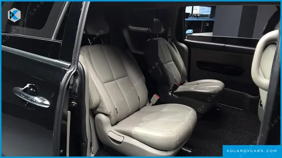 KIA CARNIVAL 9-SEATER NOBLESSE SPECIAL