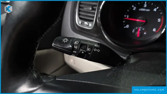 KIA CARNIVAL 9-SEATER NOBLESSE SPECIAL