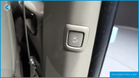 KIA CARNIVAL 9-SEATER NOBLESSE SPECIAL