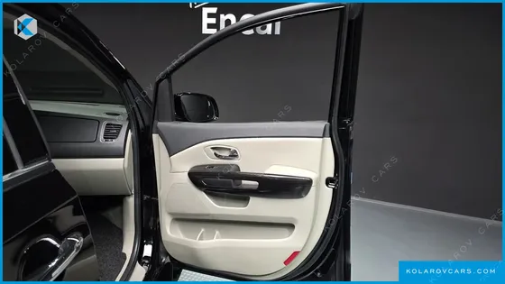 KIA CARNIVAL 9-SEATER NOBLESSE SPECIAL