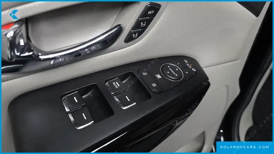 KIA CARNIVAL 9-SEATER NOBLESSE SPECIAL