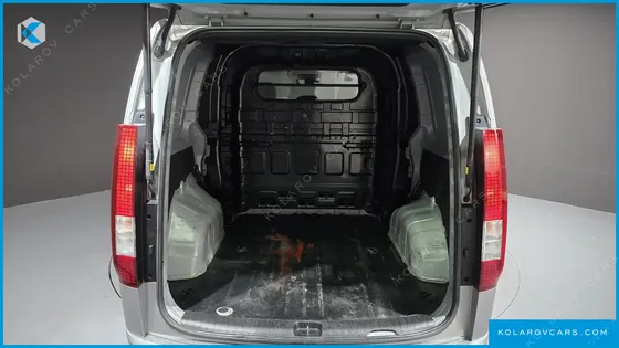 HYUNDAI STARIA CARGO 5-SEATER