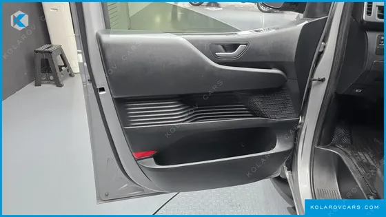 HYUNDAI STARIA CARGO 5-SEATER