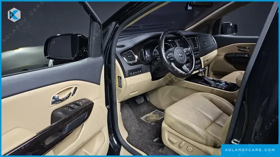KIA CARNIVAL 9-SEATER NOBLESSE SPECIAL