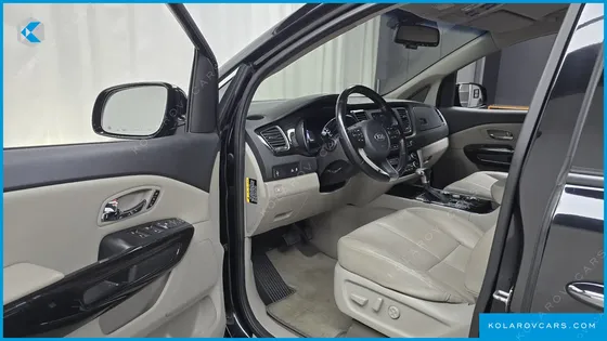 KIA CARNIVAL 9-SEATER NOBLESSE SPECIAL