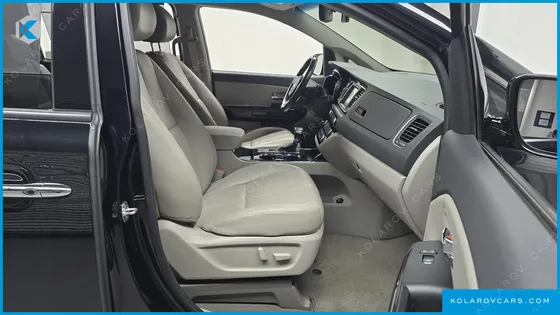 KIA CARNIVAL 9-SEATER NOBLESSE SPECIAL