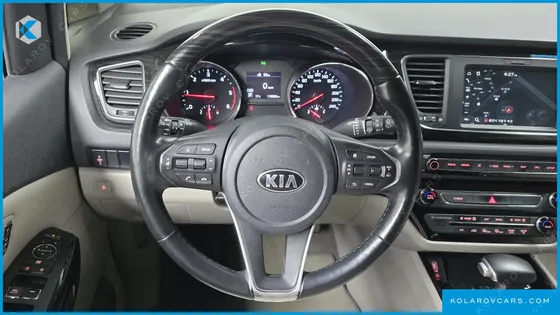 KIA CARNIVAL 9-SEATER NOBLESSE SPECIAL