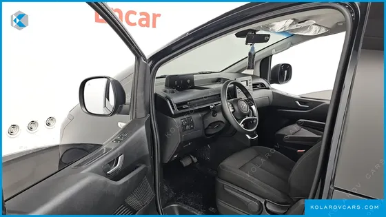 HYUNDAI STARIA CARGO 5-SEATER
