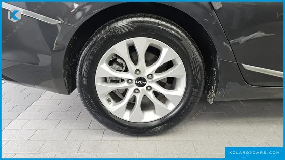 KIA K8 2.5 GASOLINE 2WD