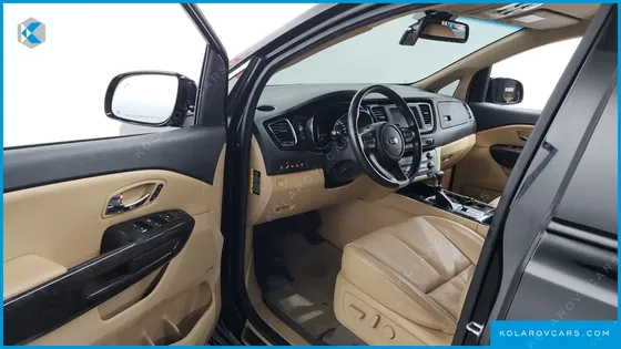 KIA CARNIVAL GASOLINE 9-SEATER HI-LIMOUSINE