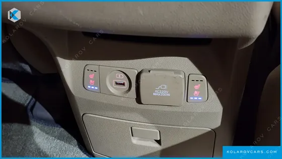 KIA CARNIVAL GASOLINE 9-SEATER HI-LIMOUSINE