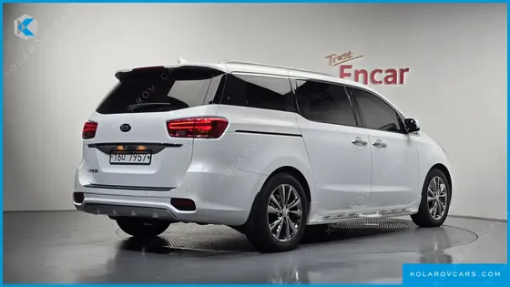 KIA CARNIVAL 9-SEATER NOBLESSE SPECIAL