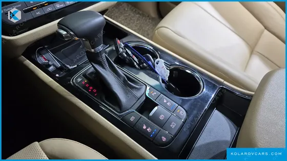 KIA CARNIVAL 9-SEATER NOBLESSE SPECIAL