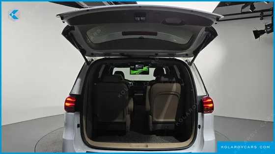 KIA CARNIVAL 9-SEATER NOBLESSE SPECIAL