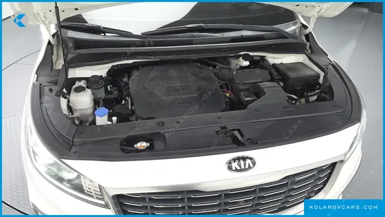 KIA CARNIVAL GASOLINE 9-SEATER HI-LIMOUSINE