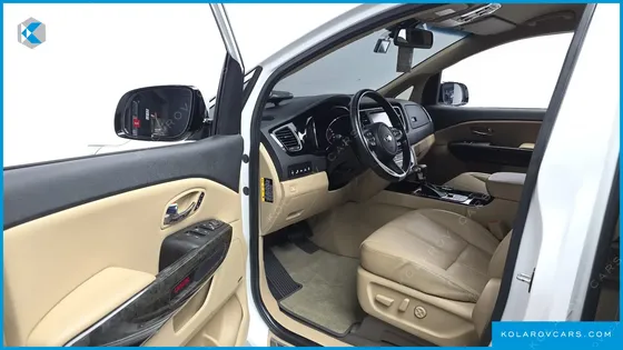 KIA CARNIVAL GASOLINE 9-SEATER HI-LIMOUSINE