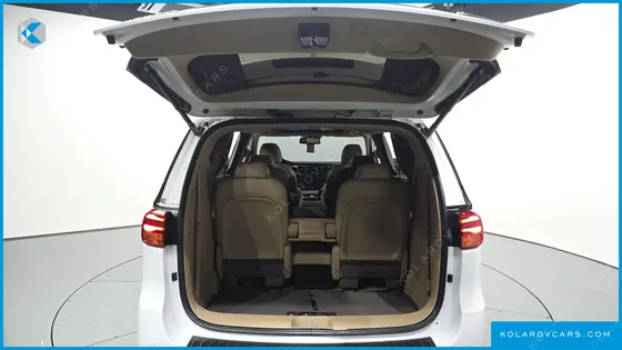 KIA CARNIVAL GASOLINE 9-SEATER HI-LIMOUSINE
