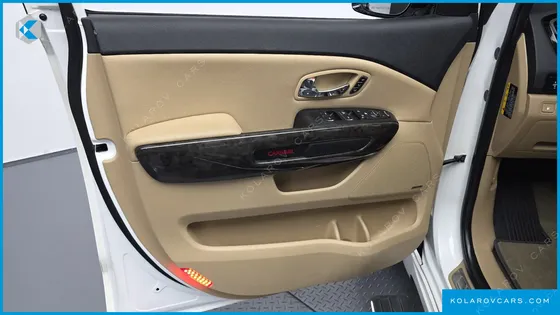 KIA CARNIVAL GASOLINE 9-SEATER HI-LIMOUSINE
