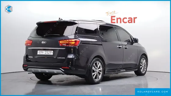 KIA CARNIVAL 7-SEATER LIMOUSINE