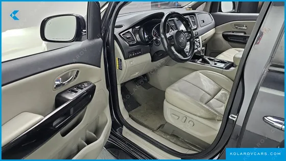 KIA CARNIVAL 7-SEATER LIMOUSINE