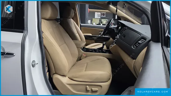 KIA CARNIVAL 9-SEATER HI-LIMOUSINE