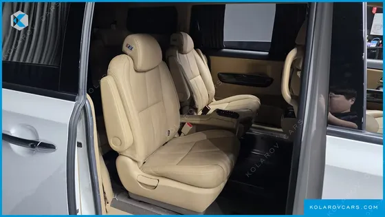 KIA CARNIVAL 9-SEATER HI-LIMOUSINE